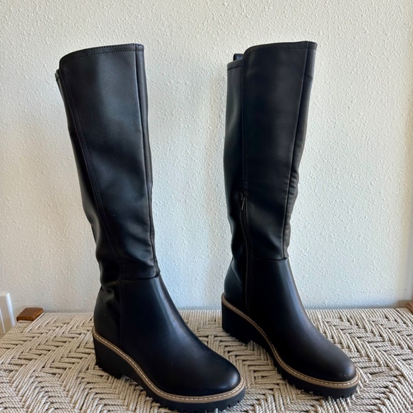 DV Dolce Vita Risky Tall Boot size 8 - Picture 4 of 10